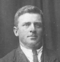 Photo of photos/Allan McLennan 1889-1972 portrait